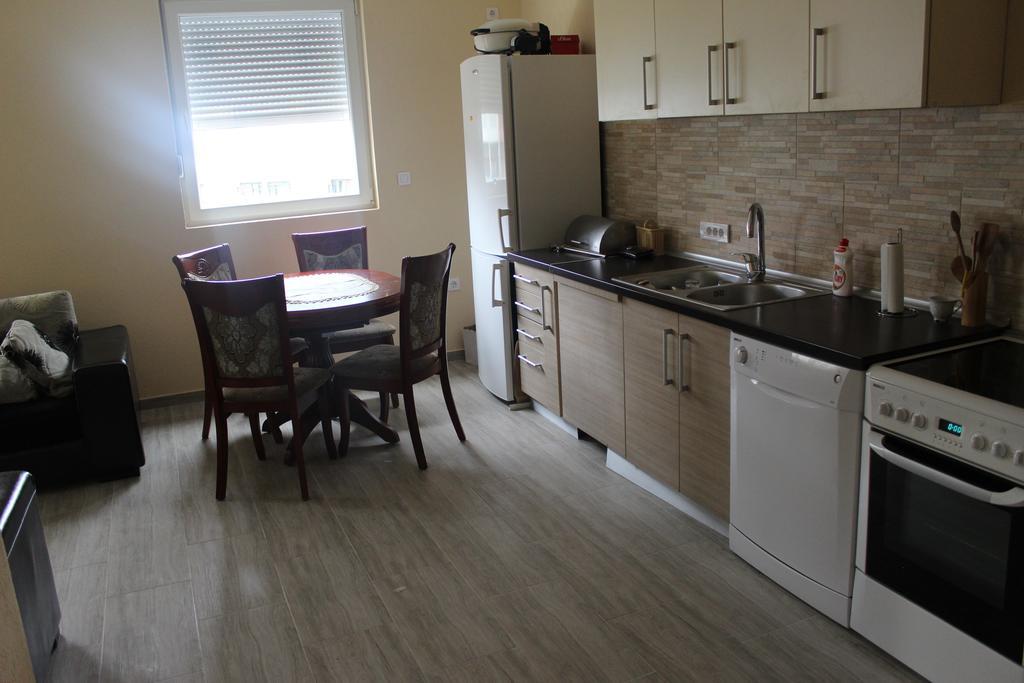 Guesthouse Eko Piva 플루지네 외부 사진