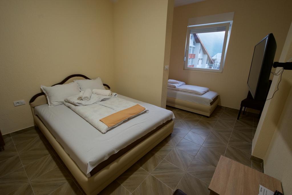 Guesthouse Eko Piva 플루지네 외부 사진
