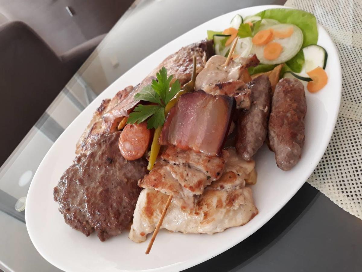 Guesthouse Eko Piva 플루지네 외부 사진